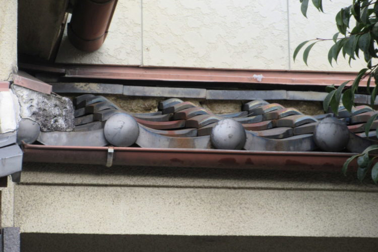 屋根材のズレや浮き